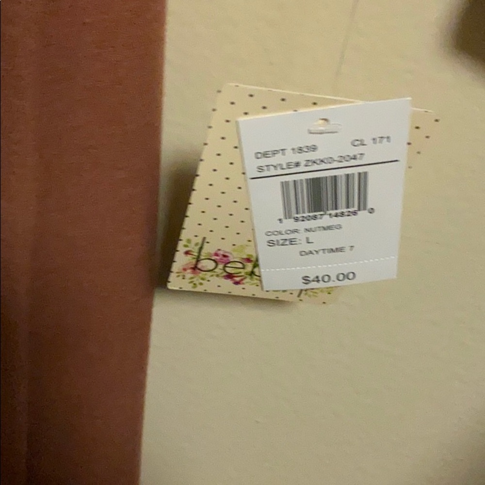 Dress - Picture 3 of 4